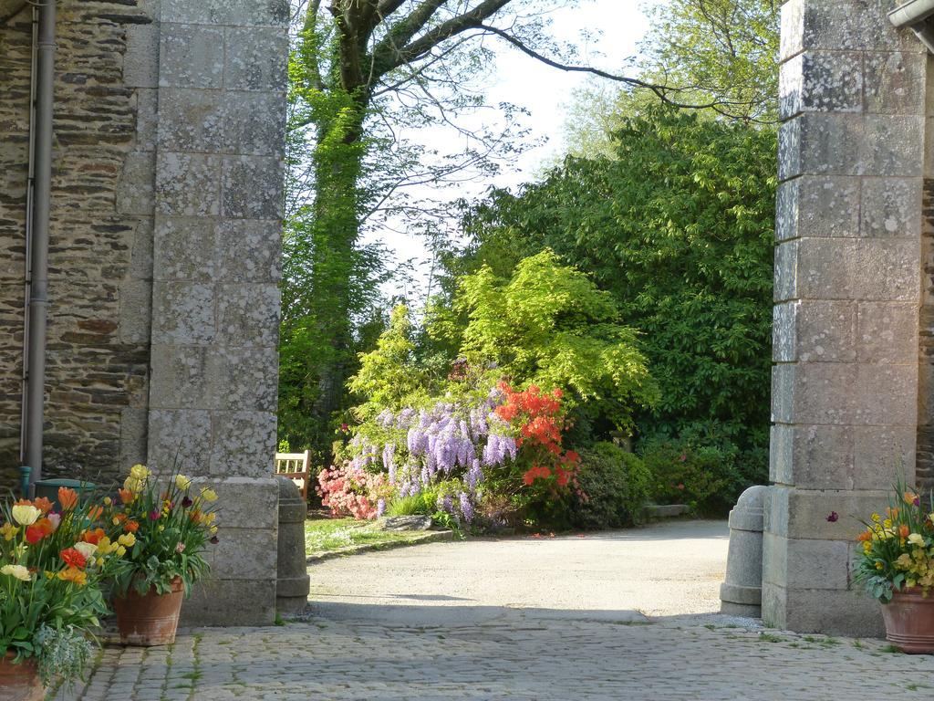 Gite Atypique Dans Une Chapelle Briec Szoba fotó
